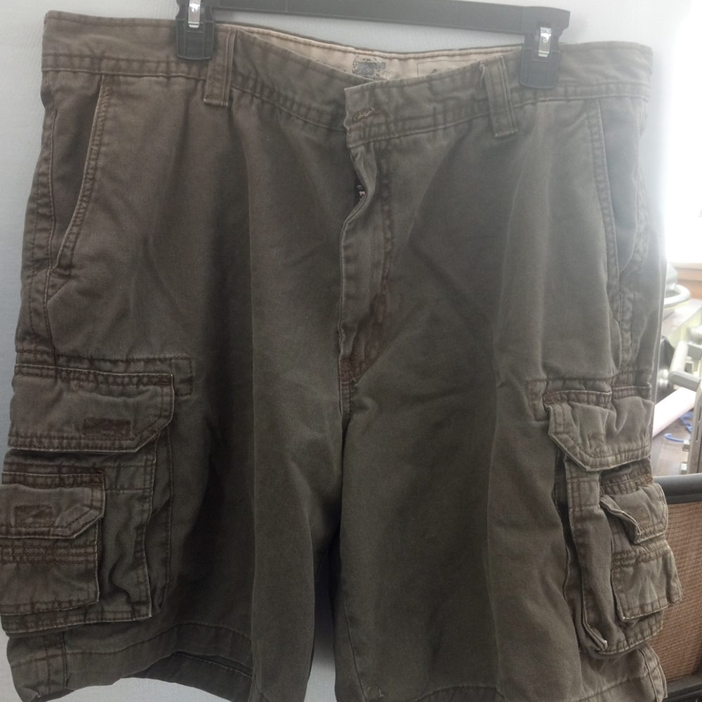 Men's Brown Cargo Shorts Size 40